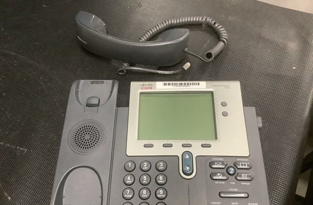 GENUINE CISCO 7942 IP PHONES. GENUINE CISCO 7942 IP PHONES.