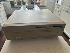 PAL Commodore Amiga 2000 Vintage Computer Works Dual 3.5