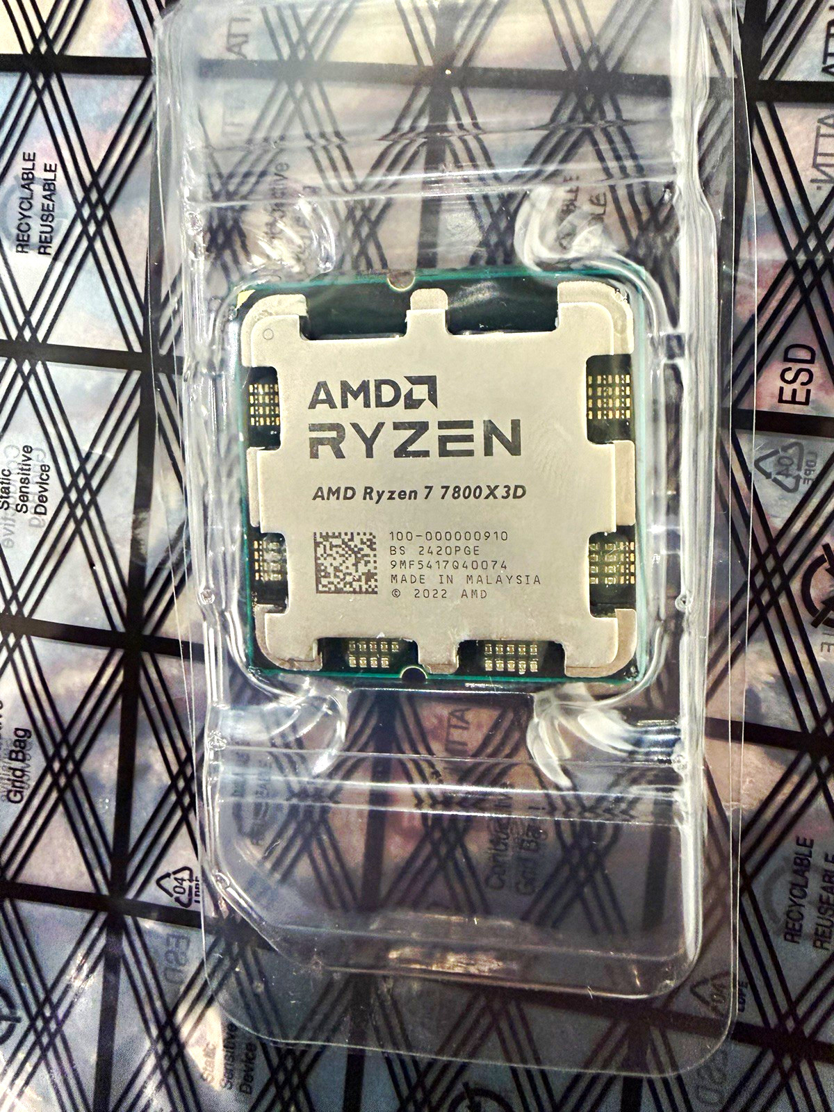 AMD Ryzen 7 7800X3D 8-Core Socket AM5 4.2GHz CPU 96MB L3 910