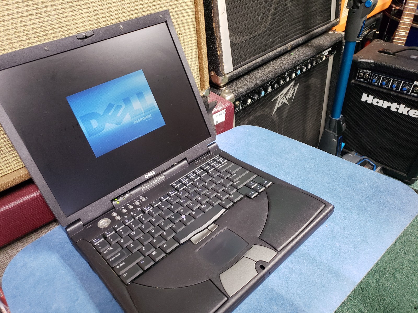 Dell Inspiron 8100 PP01X Windows XP Era Laptop for parts no HDD vintage READ Dell Inspiron 8100 PP01X Windows XP Era Laptop for parts no HDD vintage READ