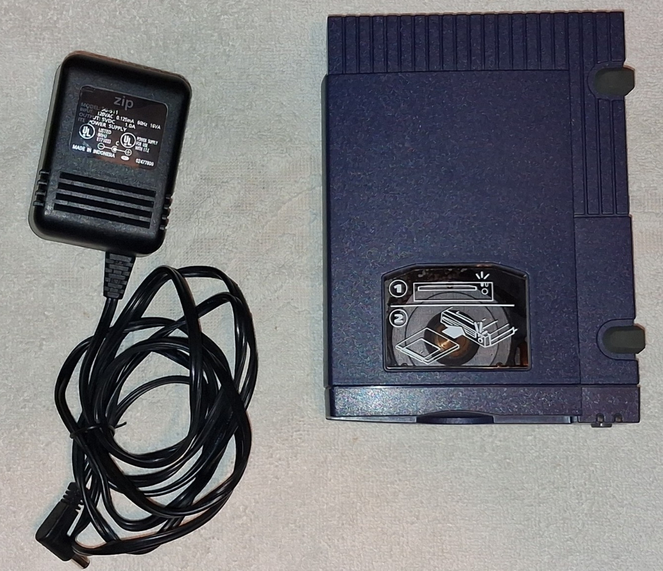 Vintage IOMEGA Parallel Port Zip100 w/Power Adapter  *FAST SHIPPING*