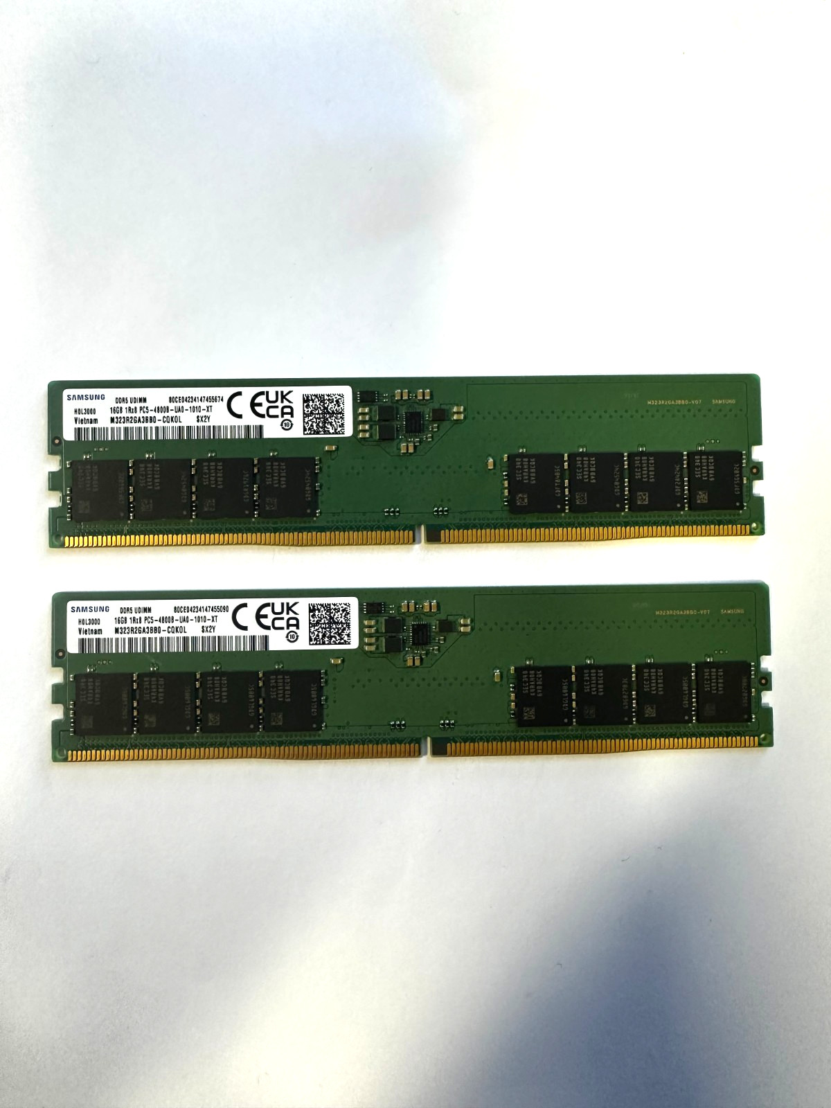 Samsung 32GB (2x16GB) DDR5-4800 PC5-38400 UDIMM RAM M323R2GA3BB0-CQK0L Samsung 32GB (2x16GB) DDR5-4800 PC5-38400 UDIMM RAM M323R2GA3BB0-CQK0L