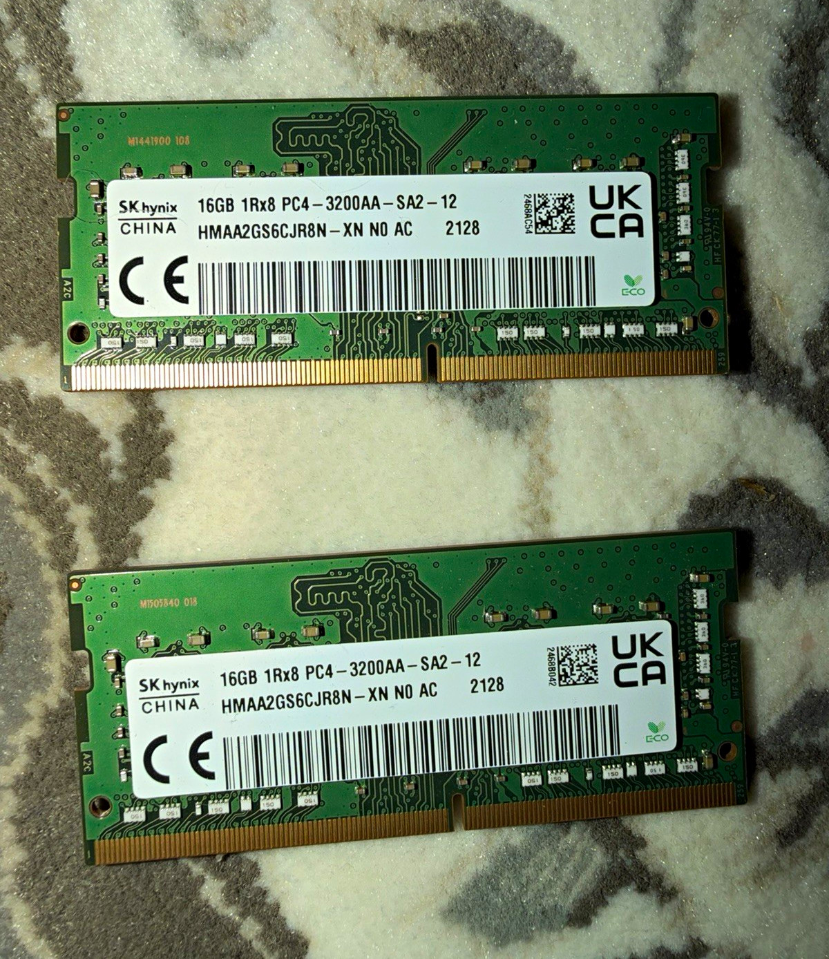 SK Hynjx 32GB (2x16GB) DDR4-3200 PC4-3200AA MHz RAMs SO-DIMM HMAA2GS6CJR8N-XN 