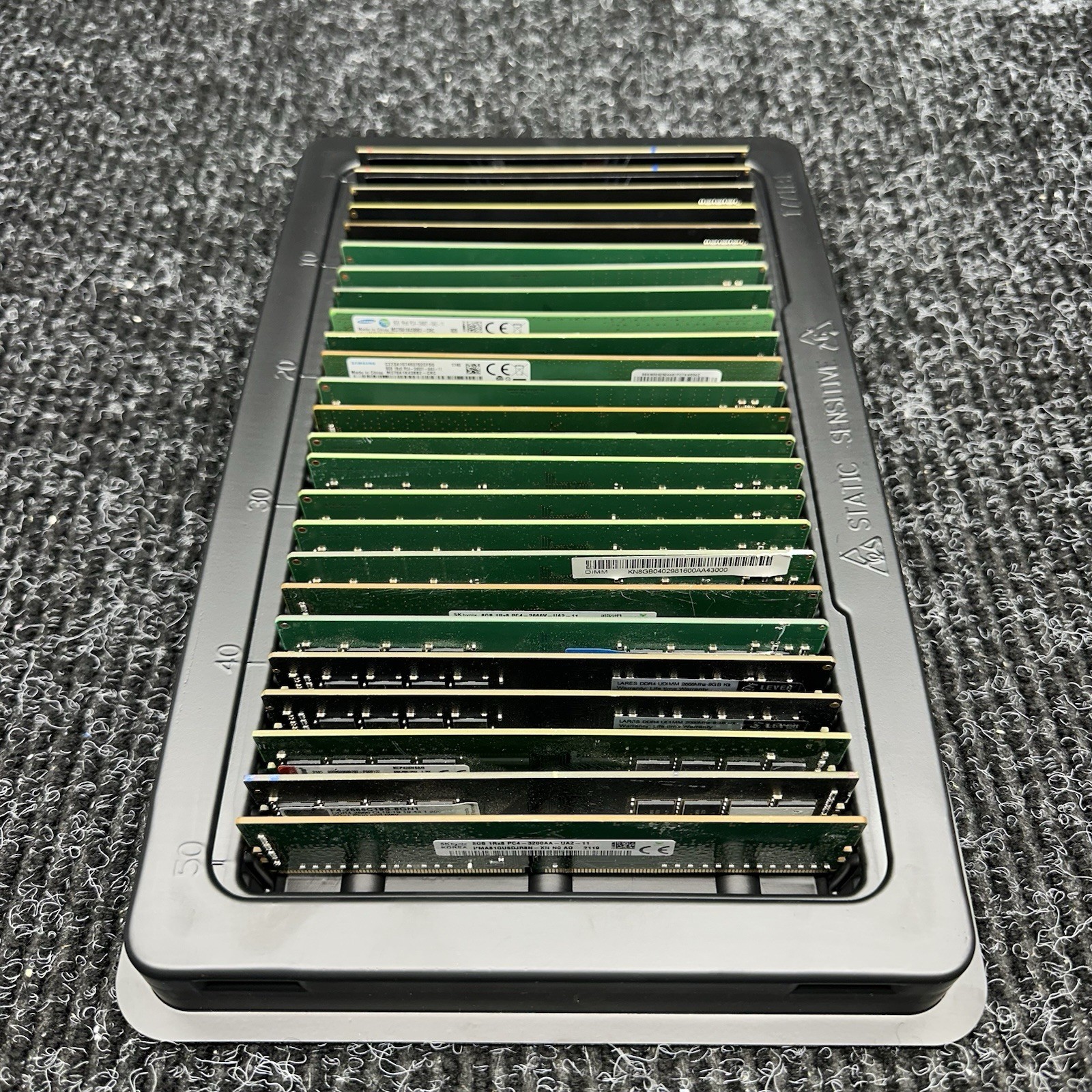 Lot Of 25 8GB PC4 2133P 2400T 2666V 3200AA RAM DIMM Desktop Memory *From Scrap* Lot Of 25 8GB PC4 2133P 2400T 2666V 3200AA RAM DIMM Desktop Memory *From Scrap*