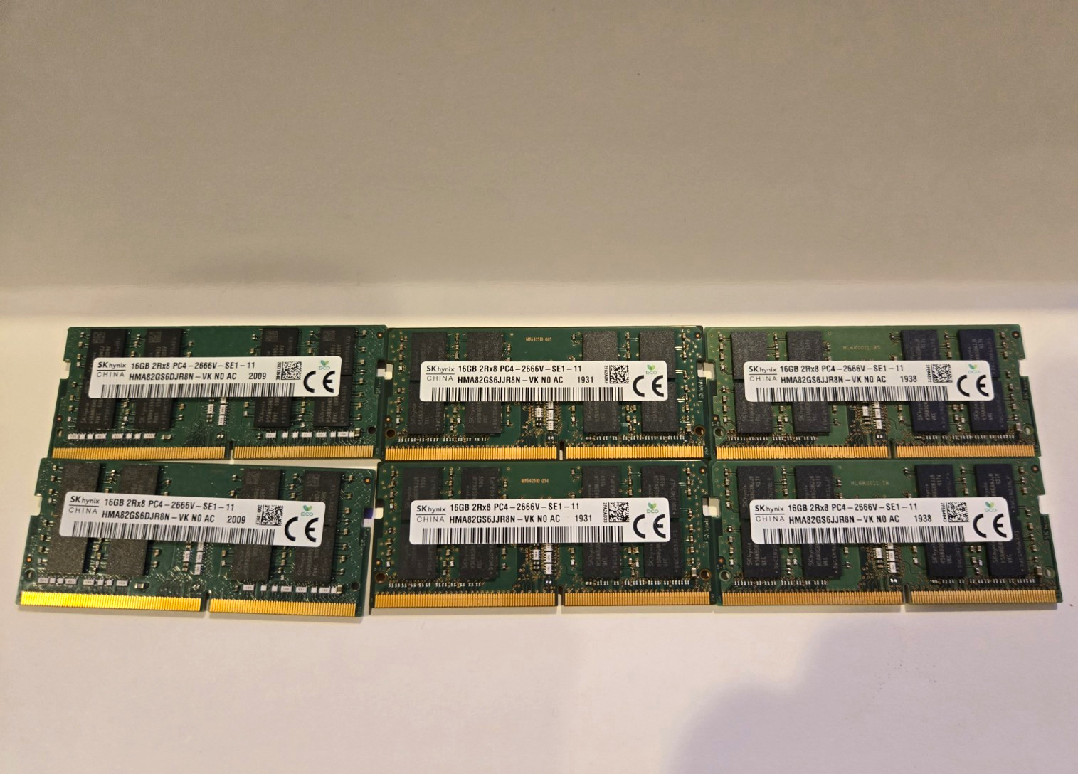 SK hynix 96GB (6x16GB) DDR4-2666 SO-DIMM 260-Pin Non-ECC HMA82GS6DJR8N-VK NO AC