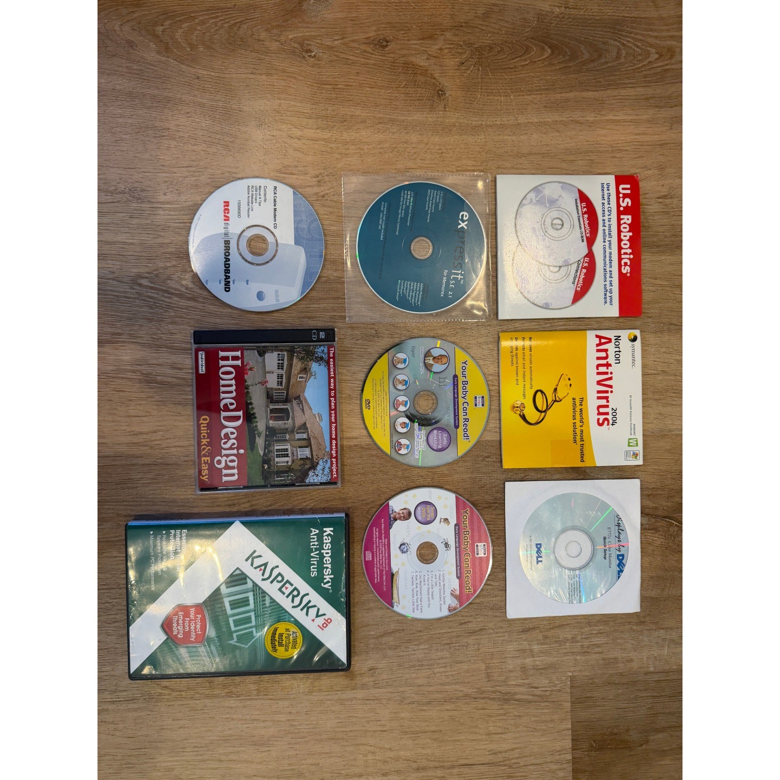 Vintage Software Bundle 9 CDs Vintage Software Bundle 9 CDs