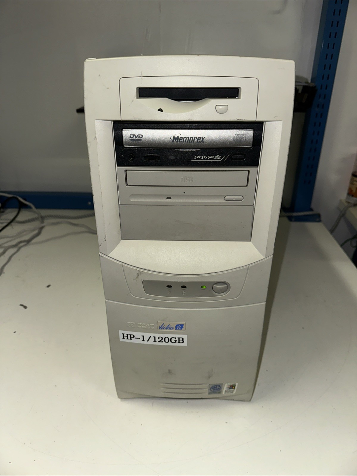 HP Vectra VLi8 Intel Pentium III 600MHz 320MB 120GB HDD Powers ON HP Vectra VLi8 Intel Pentium III 600MHz 320MB 120GB HDD Powers ON
