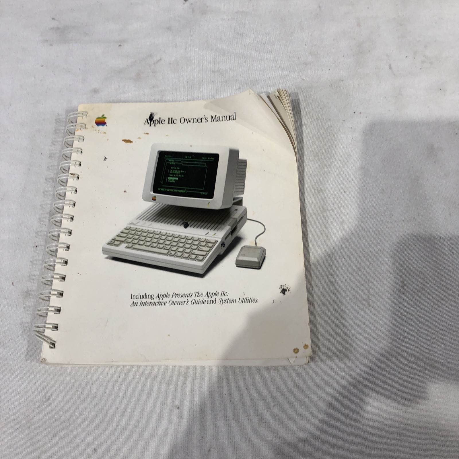 COOL Vintage Apple IIc 1984 Original Owners Manual