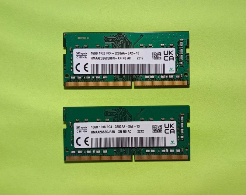 SK hynix HMAA2GS6CJR8N-XN  NO AC - 16GB 1Rx8 PC4-3200AA-SA2-13 Memory  (Pair)