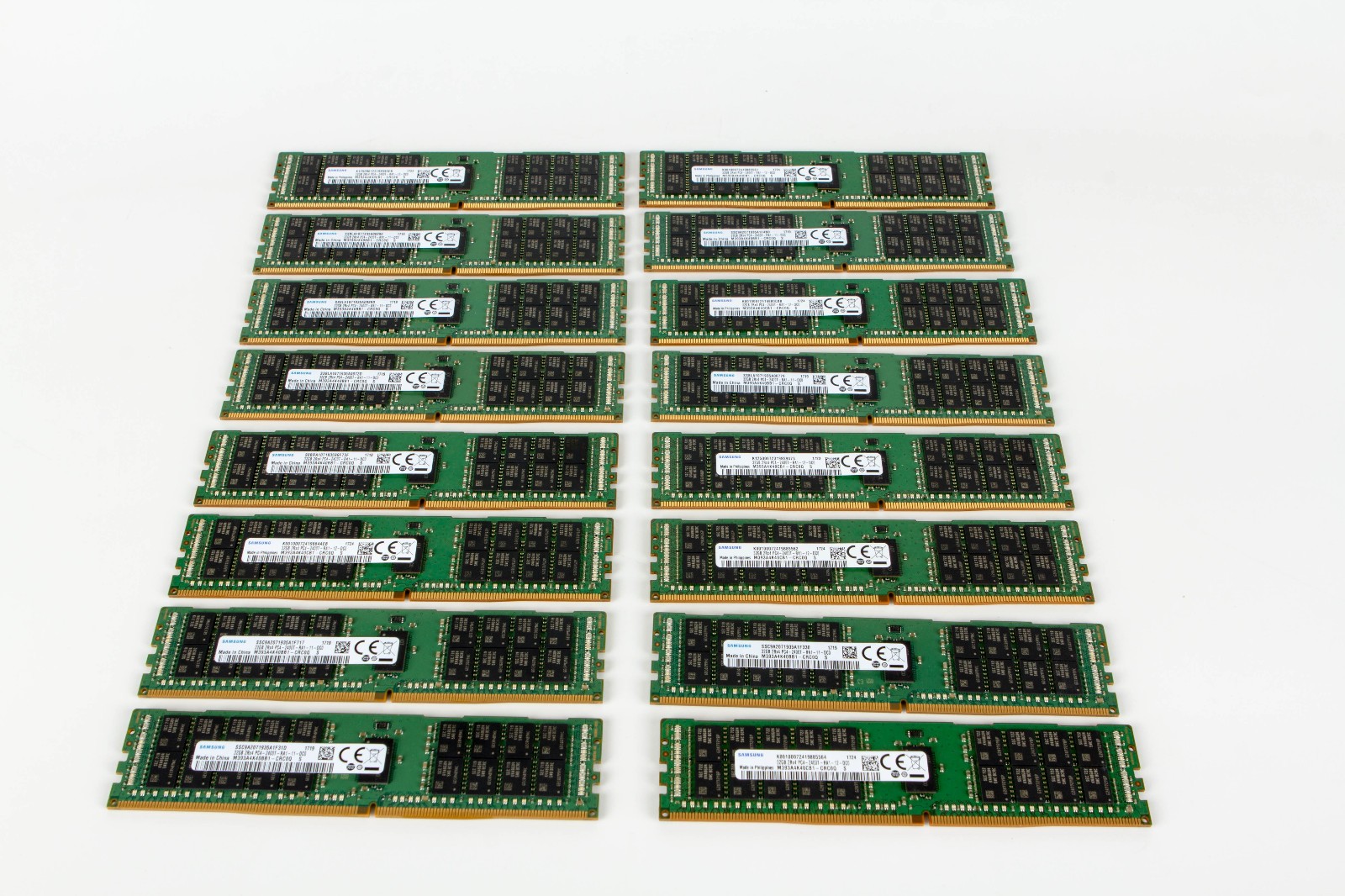 Lot Of 16 - Samsung 32GB 2Rx4 PC4-2400T DDR4 Server RAM Memory ECC (512GB Total) Lot Of 16 - Samsung 32GB 2Rx4 PC4-2400T DDR4 Server RAM Memory ECC (512GB Total)