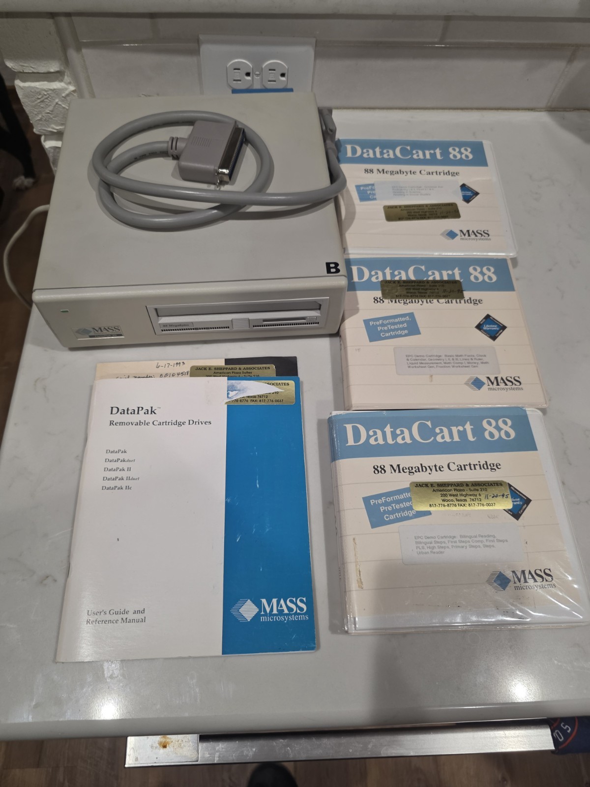 Vintage Mass Microsystems DataPak 88MB Removable External SCSI Hard Drive...