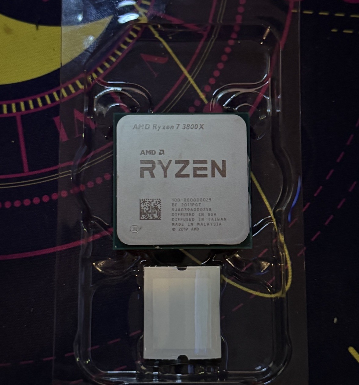 AMD Ryzen 7 3800X Processor (3.9GHz, 8 Cores, Socket AM4) Boxed -... AMD Ryzen 7 3800X Processor (3.9GHz, 8 Cores, Socket AM4) Boxed -...
