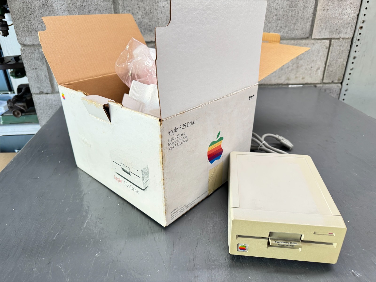 Apple vintage 5.25\ Apple vintage 5.25\