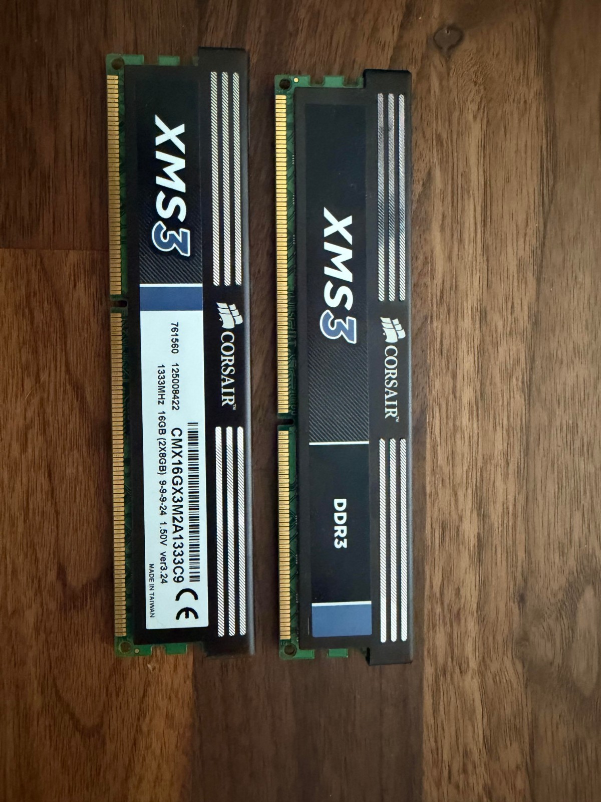 Pair of CORSAIR XMS3 RAM 16GB (2X8GB) 1333MHz (CMX16GX3M2A1333C9)