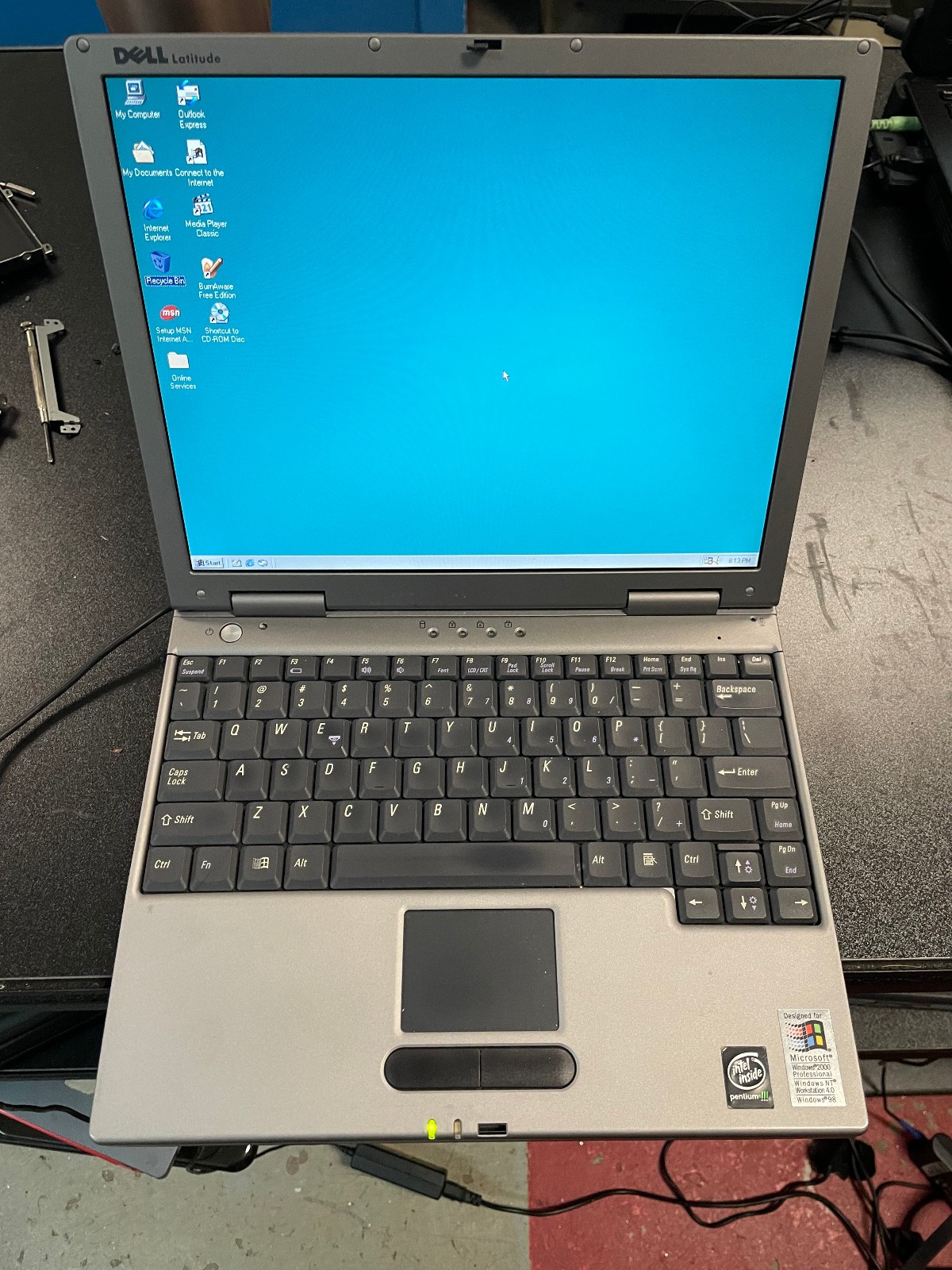 Dell Latitude L400 PP01S Windows 98SE w/ USB Support Vintage Laptop