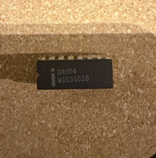 Intel D4004 CPU MCS4 1981 Malaysia 4-bit Microprocessor Vintage Rare Collectible picture