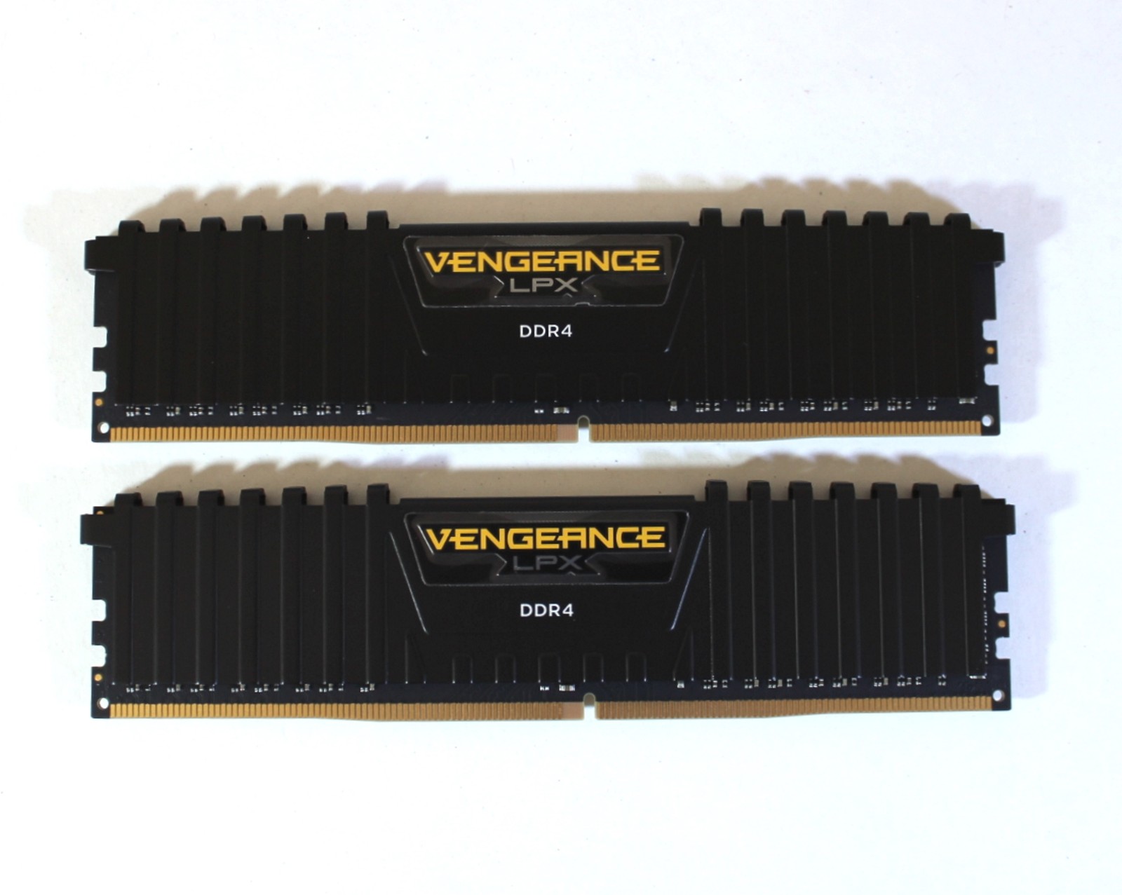Corsair Vengeance LPX 16GB (2x8GB) CMK16GX4M2B3000C15 DDR4 Memory Corsair Vengeance LPX 16GB (2x8GB) CMK16GX4M2B3000C15 DDR4 Memory