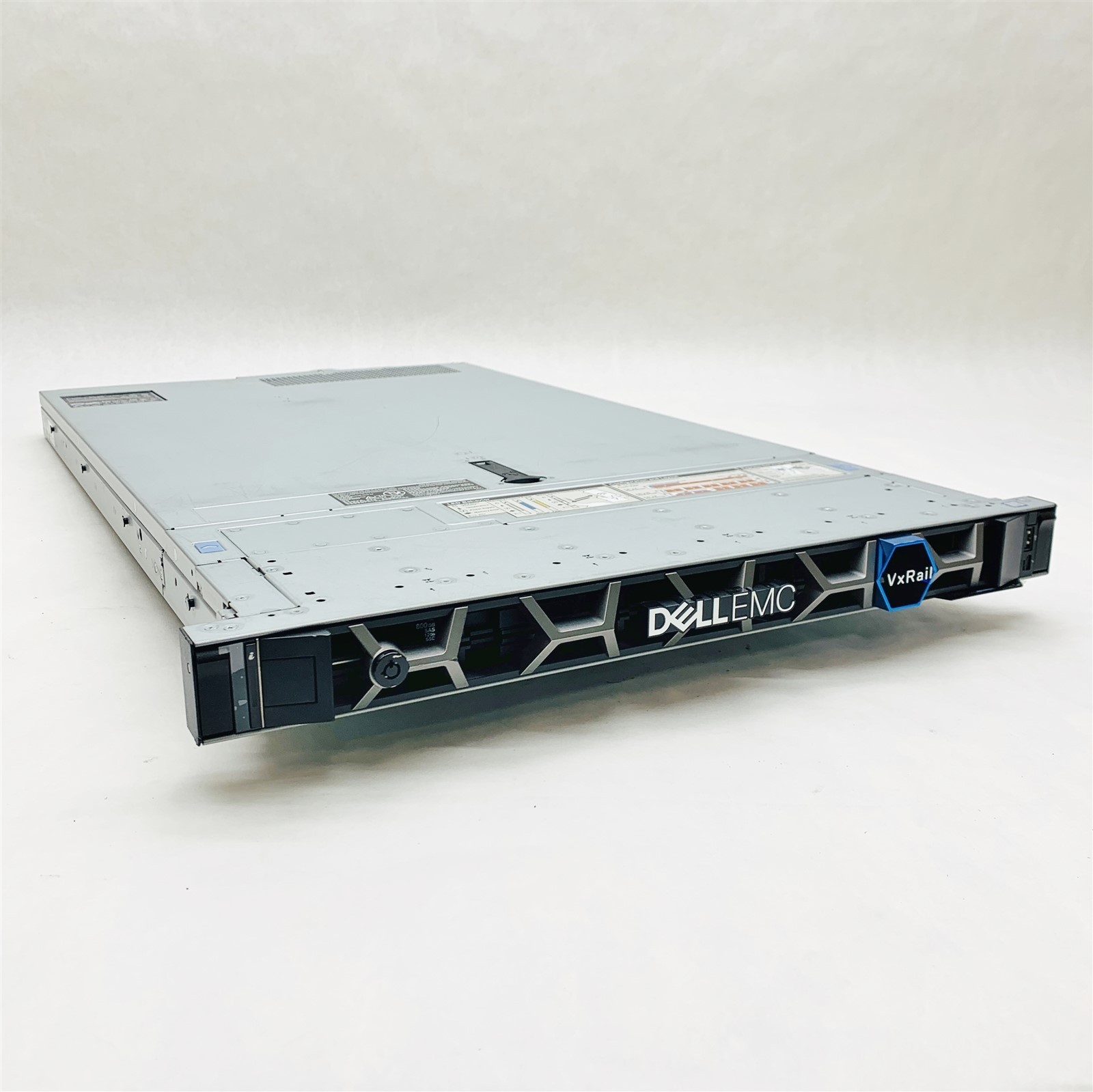 Dell EMC VxRail E560F 10-SFF 2*Gold 6230R 2.1GHz No RAM HBA330 iDrac Ent Server Dell EMC VxRail E560F 10-SFF 2*Gold 6230R 2.1GHz No RAM HBA330 iDrac Ent Server