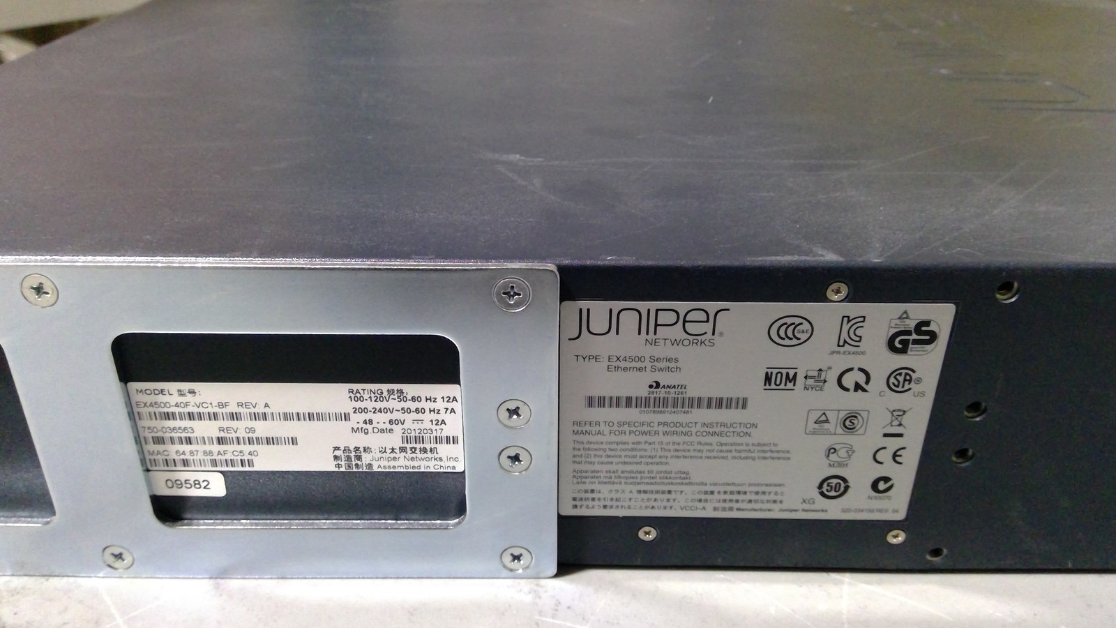 Juniper Networks EX4500-40F-VC1-BF REV: A Network Switch Juniper Networks EX4500-40F-VC1-BF REV: A Network Switch