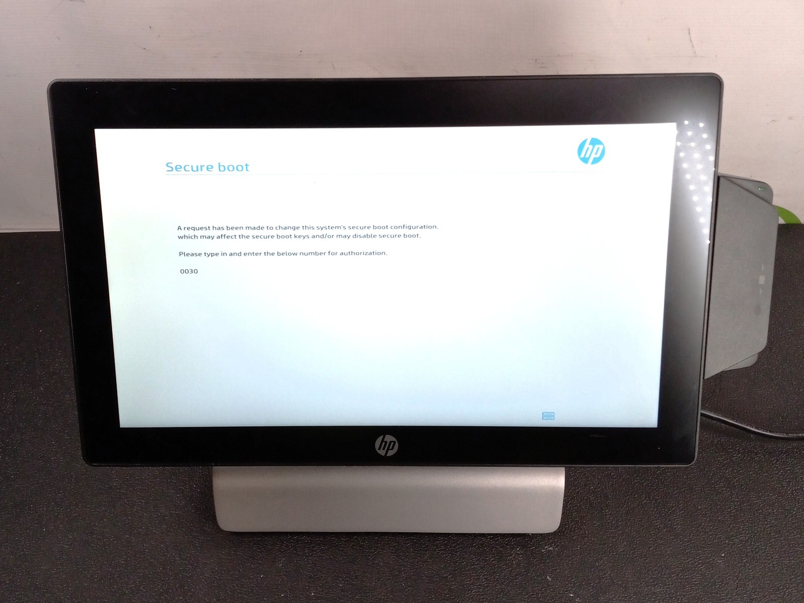 HP RP9 G1 9015 Core i5-6500TE 8GB 256GB AiO POS Retail System w PA