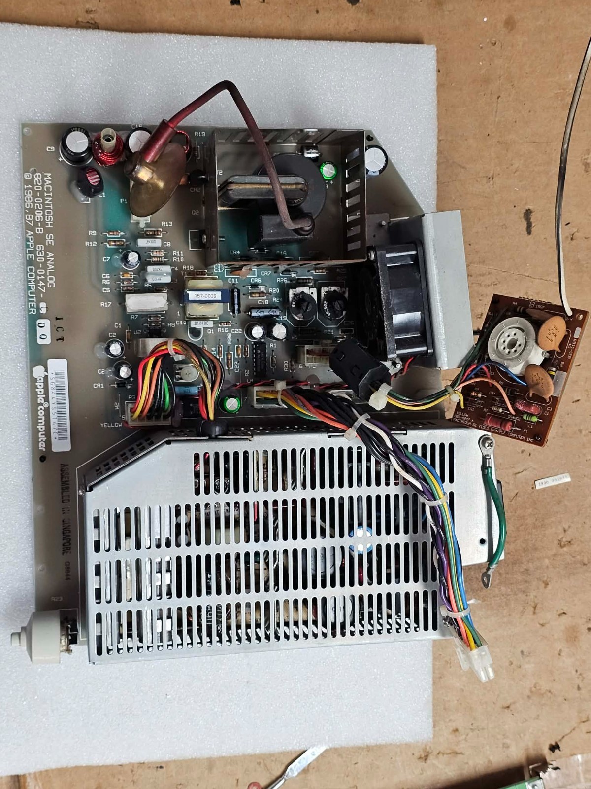 Retro Working Macintosh SE SE30 Analog Board 820-0206-B 630-0147 w/Power Supply