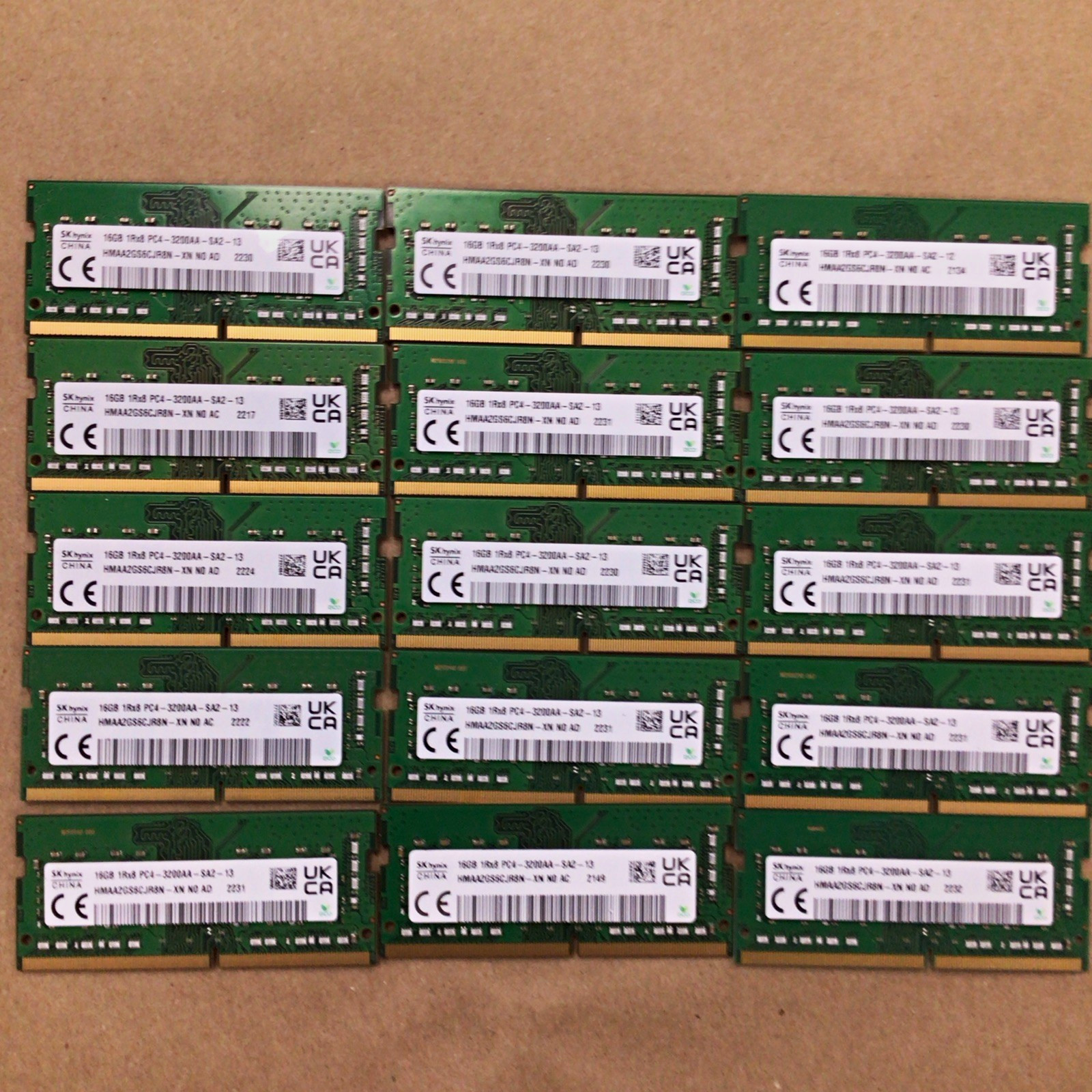 SK hynix 192GB (12x16GB) DDR4 PC4-3200AA 260-Pin SO-DIMM RAM HMAA2GS6CJR8N-XN