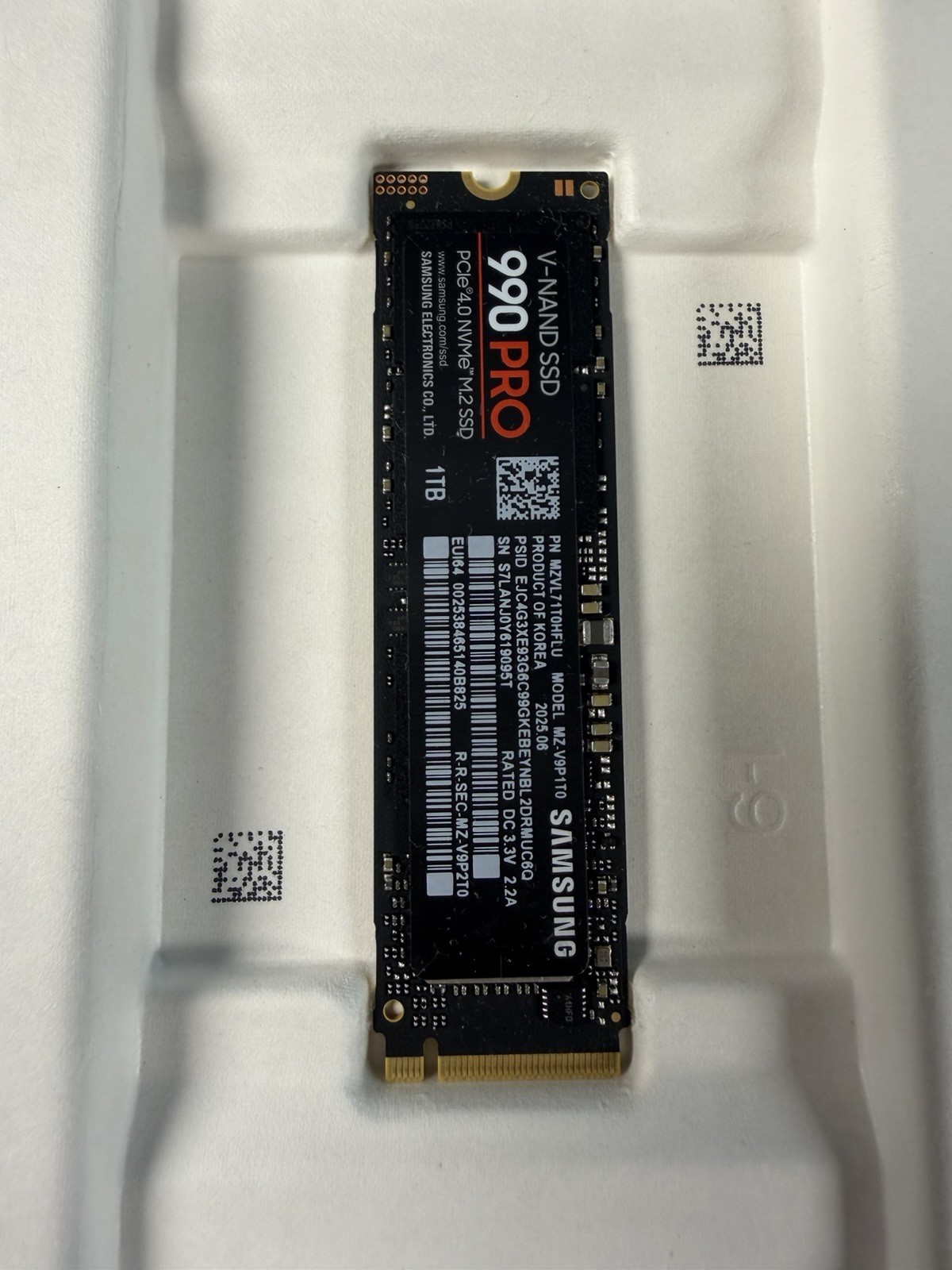 Samsung 990 PRO MZ-V9P1T0 Black PCle 4.0 NVMe 1 TB Storage Solid State Drive SSD