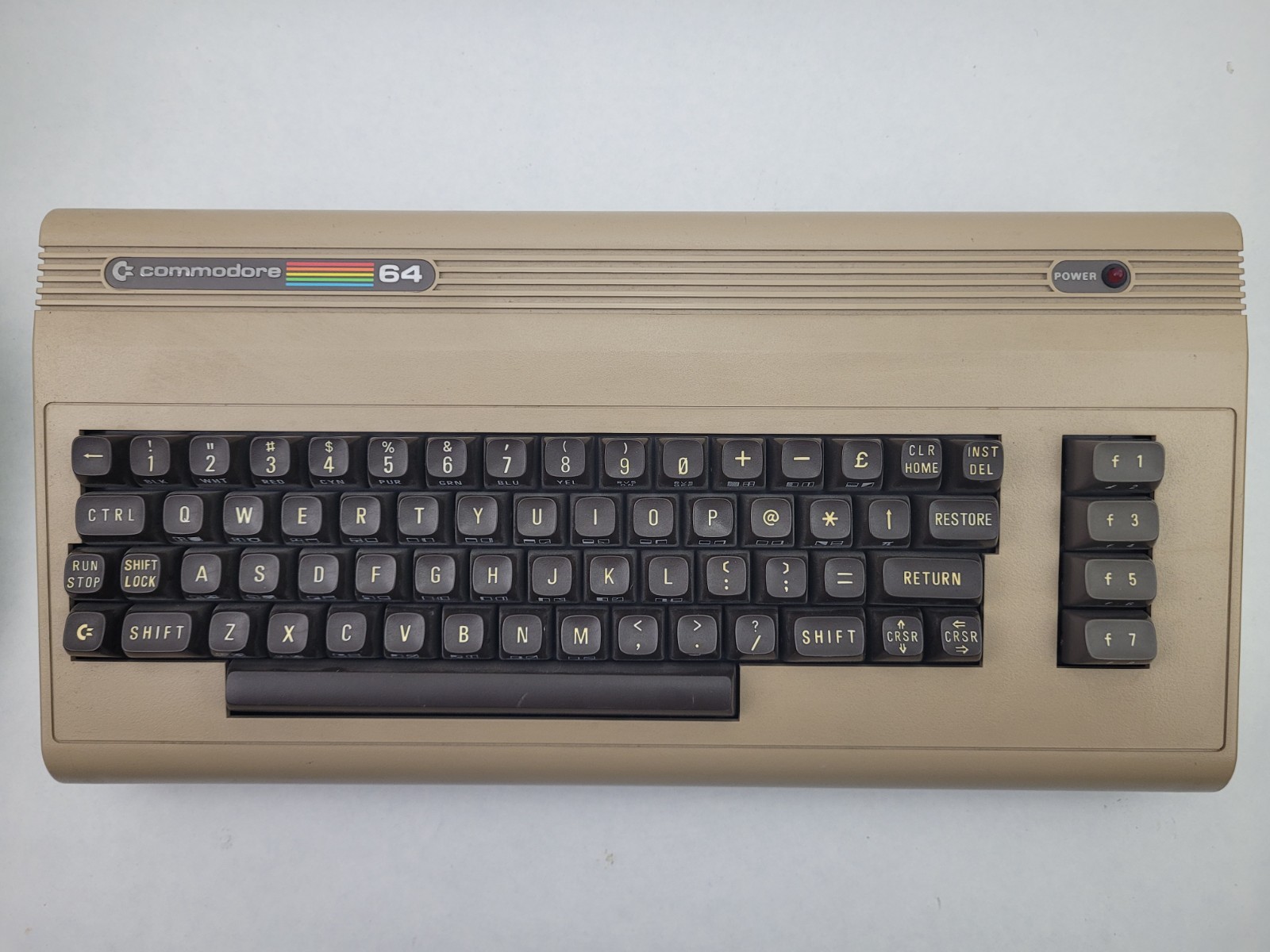 COMMODORE 64 - CASE & KEYBOARD ONLY - NO MOTHERBOARD - TABS INTACT COMMODORE 64 - CASE & KEYBOARD ONLY - NO MOTHERBOARD - TABS INTACT