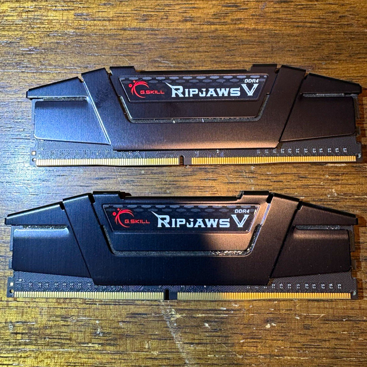 G.SKILL Ripjaws V 16GB 2x8GB DDR4-3200 CL16 RAM F4-3200C16D-16GVKB G.SKILL Ripjaws V 16GB 2x8GB DDR4-3200 CL16 RAM F4-3200C16D-16GVKB
