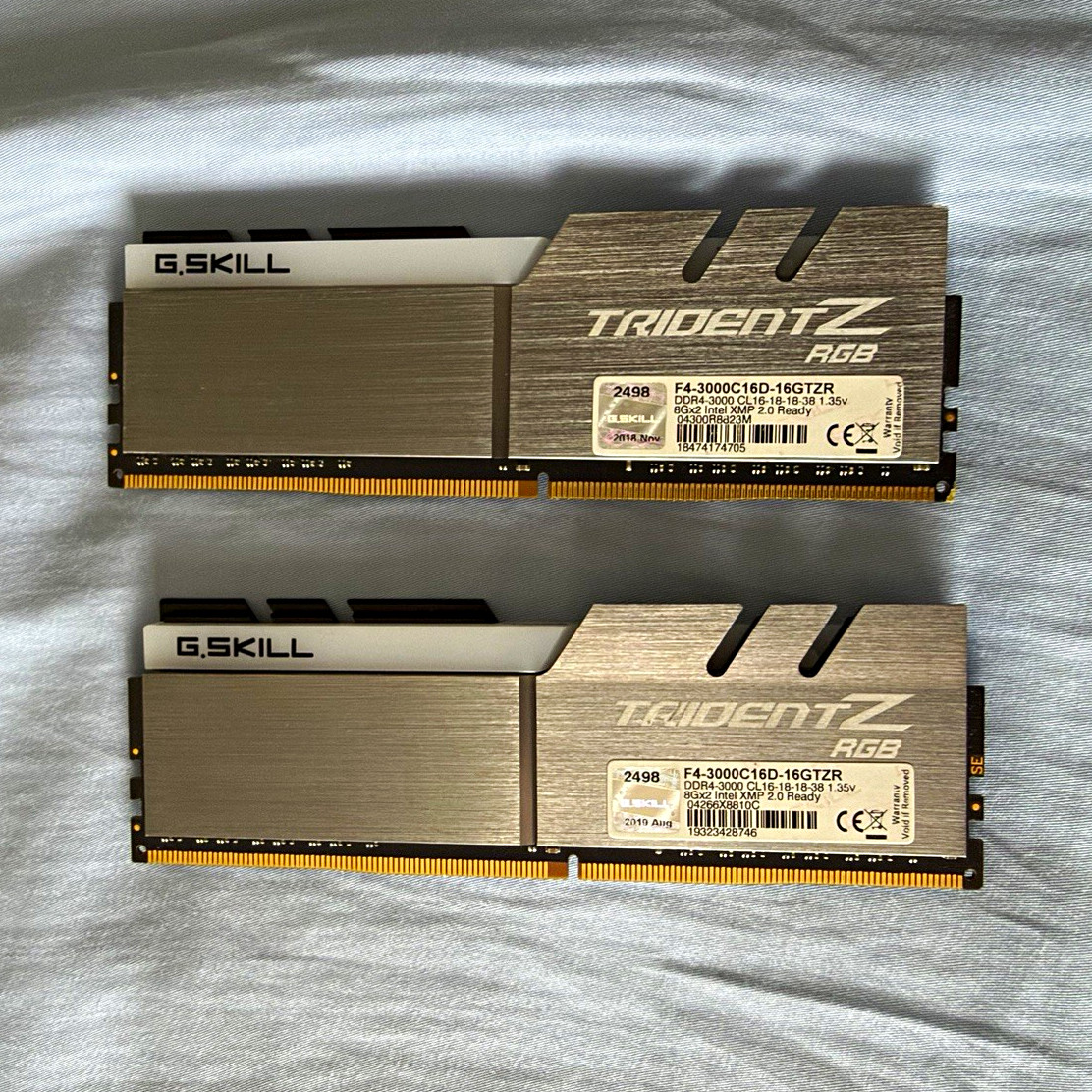 G.SKILL Trident Z RGB 16GB (2x8GB) DDR4-3000 DIMM 288-Pin XMP F4-3000C16D