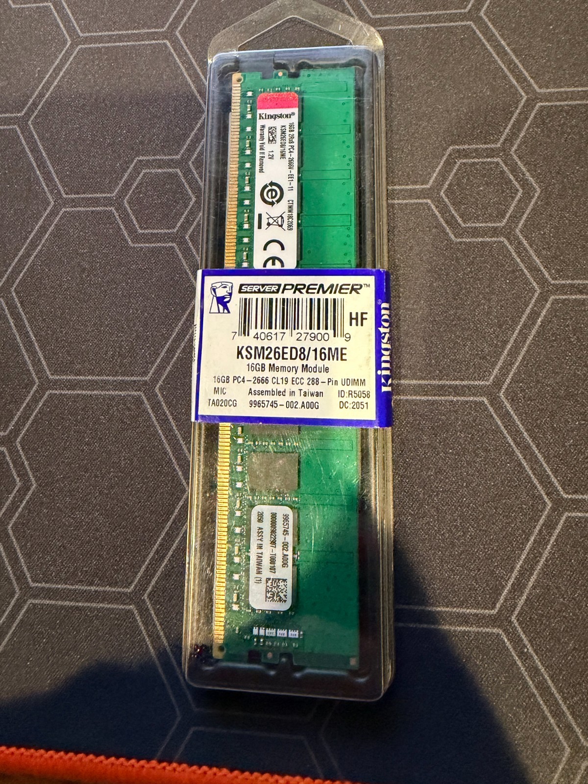 16Kingston Server Premier 16GB DDR4-2666 ECC UDIMM KSM26ED8/16ME OPEN BOX 16Kingston Server Premier 16GB DDR4-2666 ECC UDIMM KSM26ED8/16ME OPEN BOX