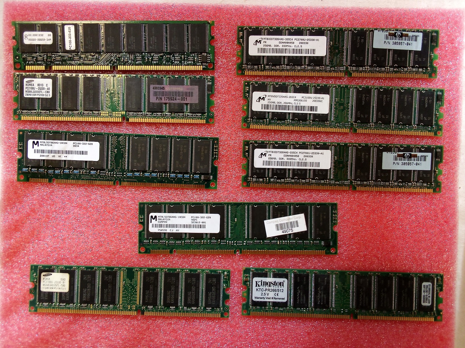 Vintage Desktop RAM Lot of 9 - SDR SDRAM & DDR1 (Could Separate)* - (0194) Vintage Desktop RAM Lot of 9 - SDR SDRAM & DDR1 (Could Separate)* - (0194)