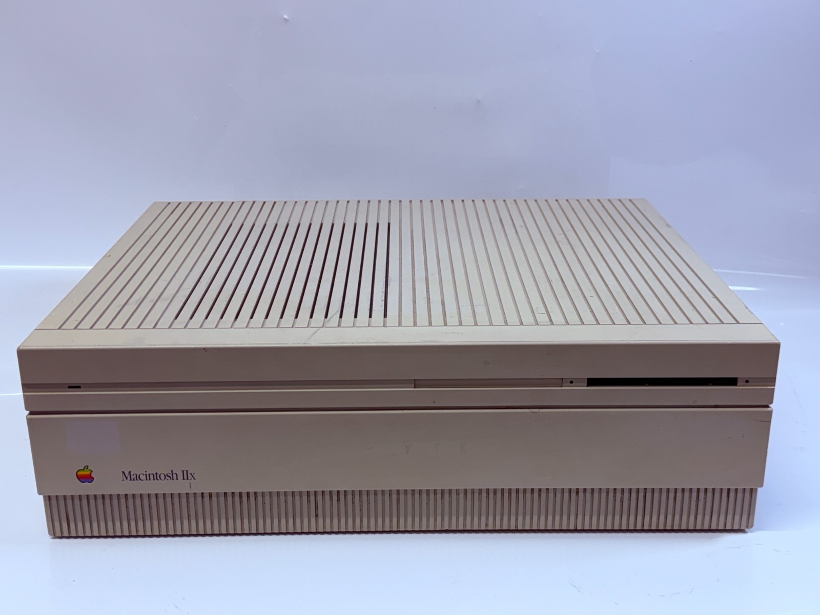 Vintage Apple Macintosh IIx M5840 NO POWER NO HDD PARTS Vintage Apple Macintosh IIx M5840 NO POWER NO HDD PARTS