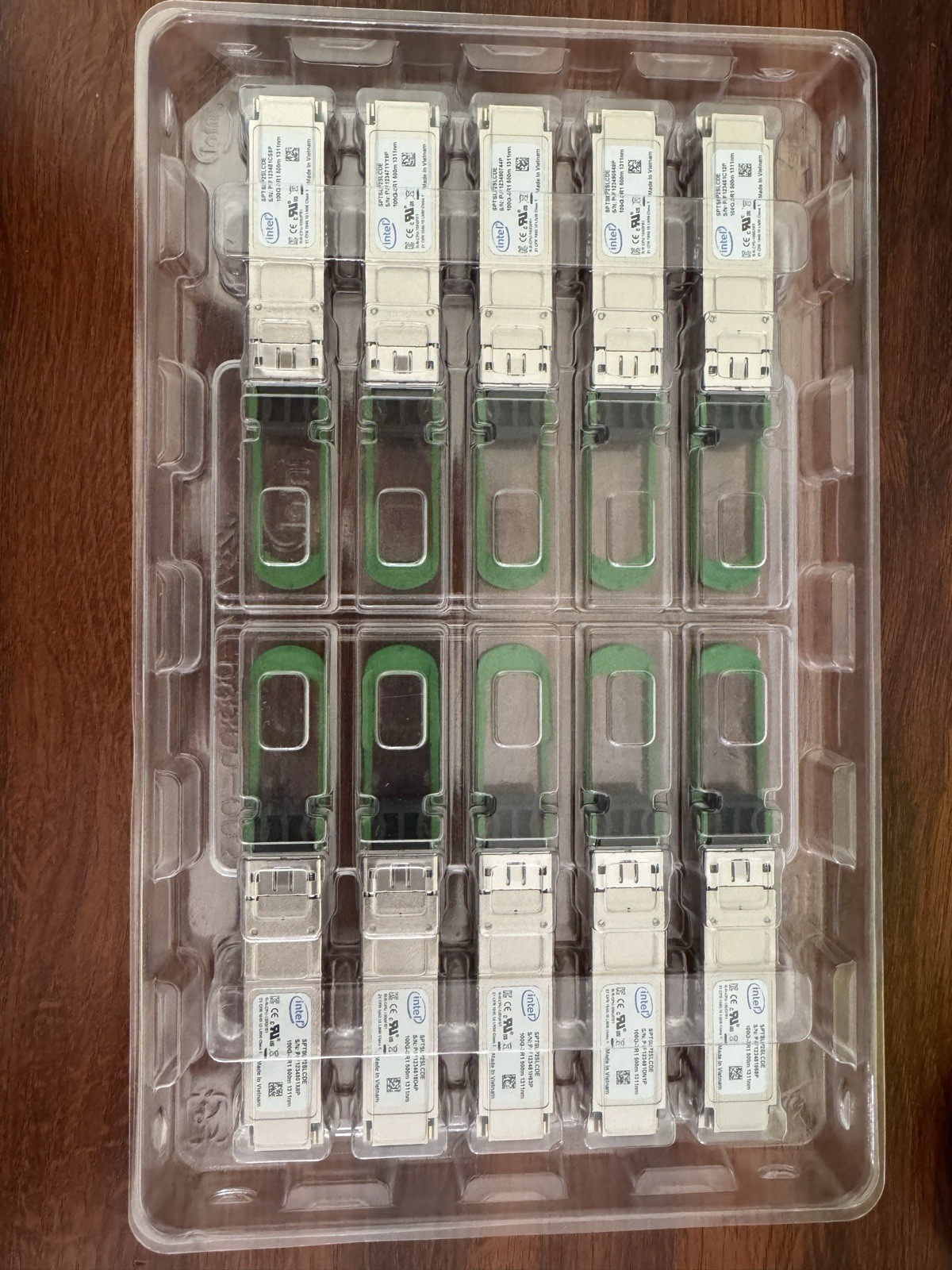 Intel SPTSLP2SLCDE 100G-DR1 QSFP28 500m 1311nm Transceivers - Lot of 10 - New Intel SPTSLP2SLCDE 100G-DR1 QSFP28 500m 1311nm Transceivers - Lot of 10 - New