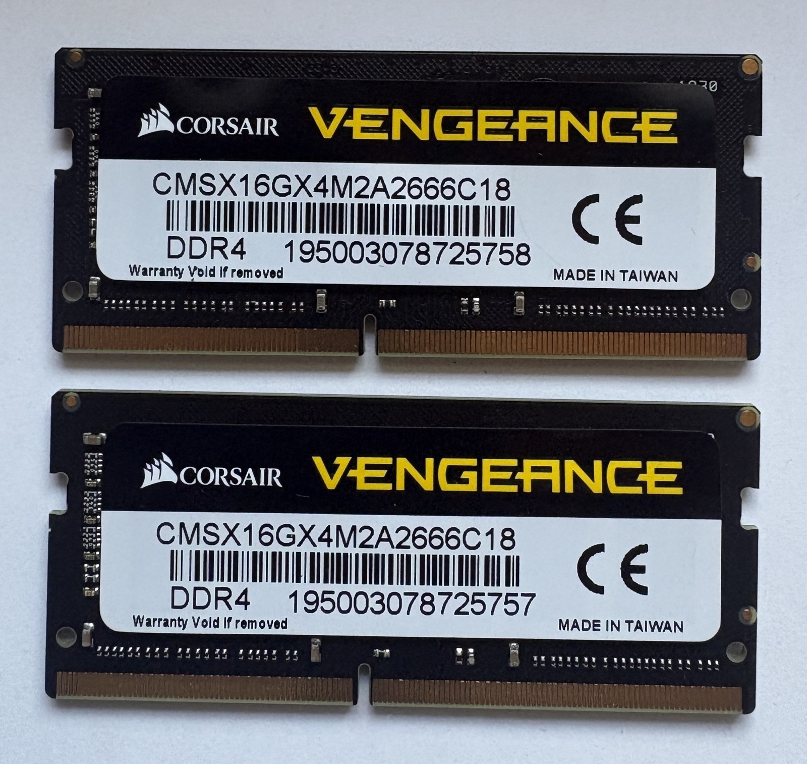 Corsair Vengeance CMSX16GX4M2A2666C18 8GB DDR4-2666 2pcs