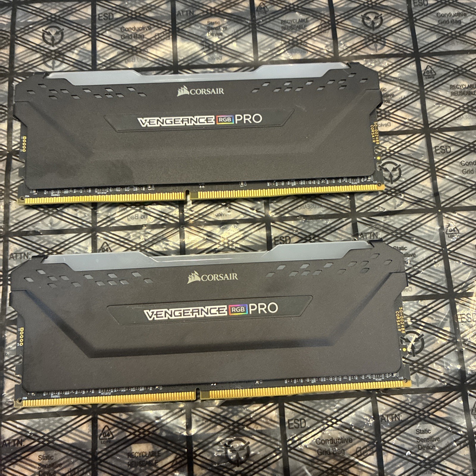 Corsair Vengeance RGB Pro 32GB (2x16GB) DDR4 3600MHz (CMW32GX4M2D3600C18) Corsair Vengeance RGB Pro 32GB (2x16GB) DDR4 3600MHz (CMW32GX4M2D3600C18)