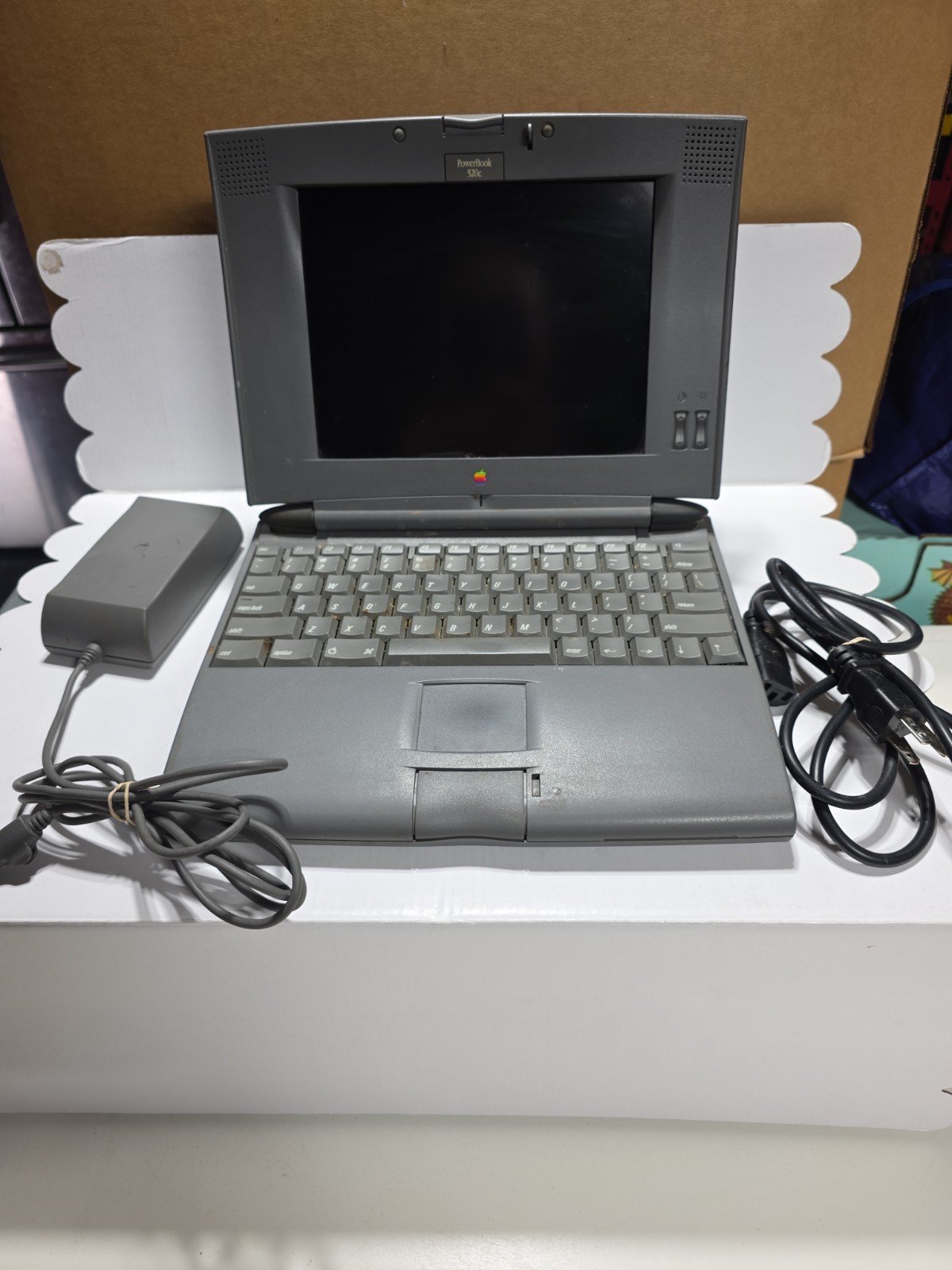 Apple Power Book 520c Power Goes On Vintage Lap Top Computer For Parts Or Fix