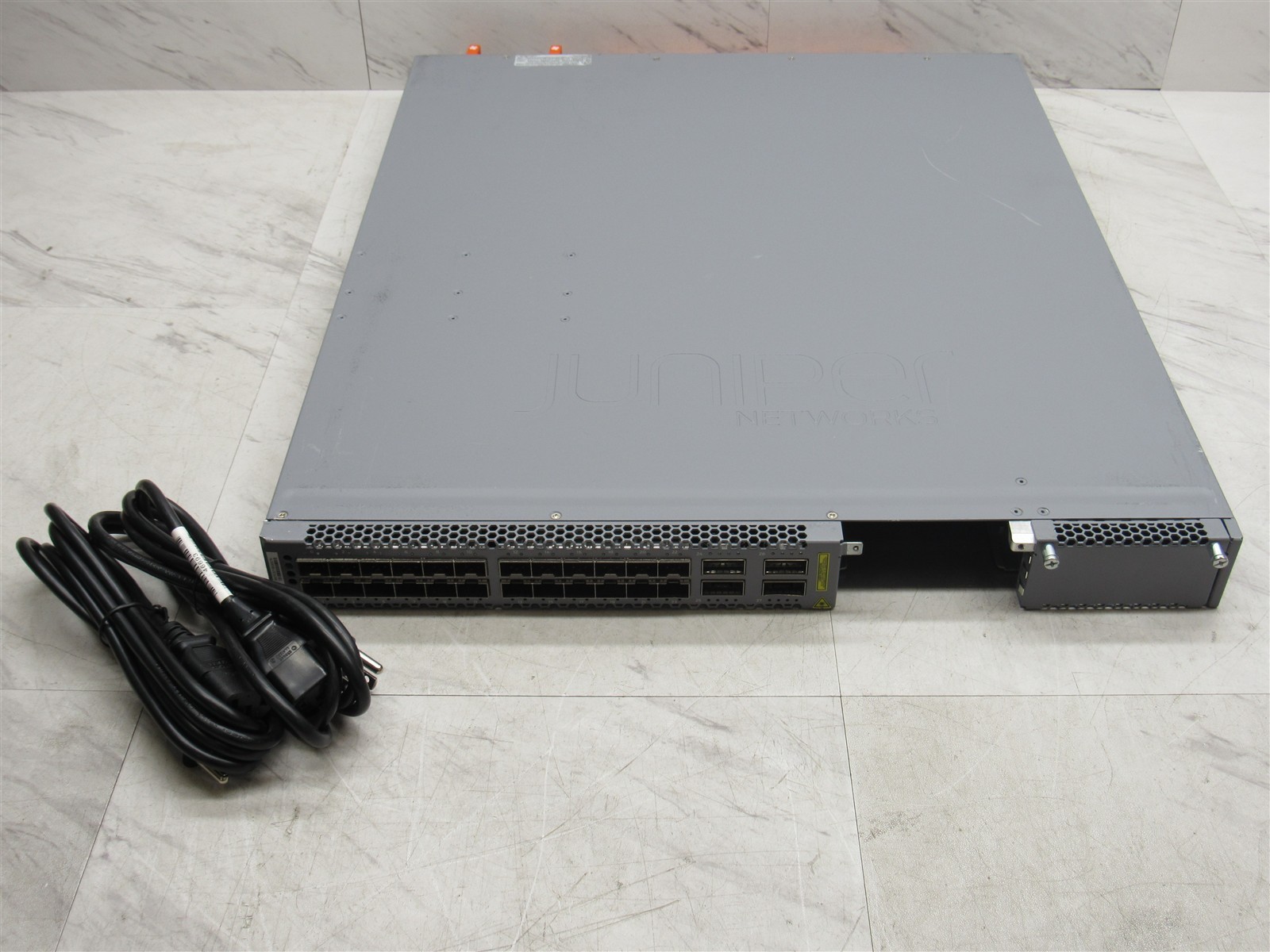 Juniper EX4600-40F-AFO 24 Port SFP 10G 4 QSFP 40G AFO Network Switch Juniper EX4600-40F-AFO 24 Port SFP 10G 4 QSFP 40G AFO Network Switch