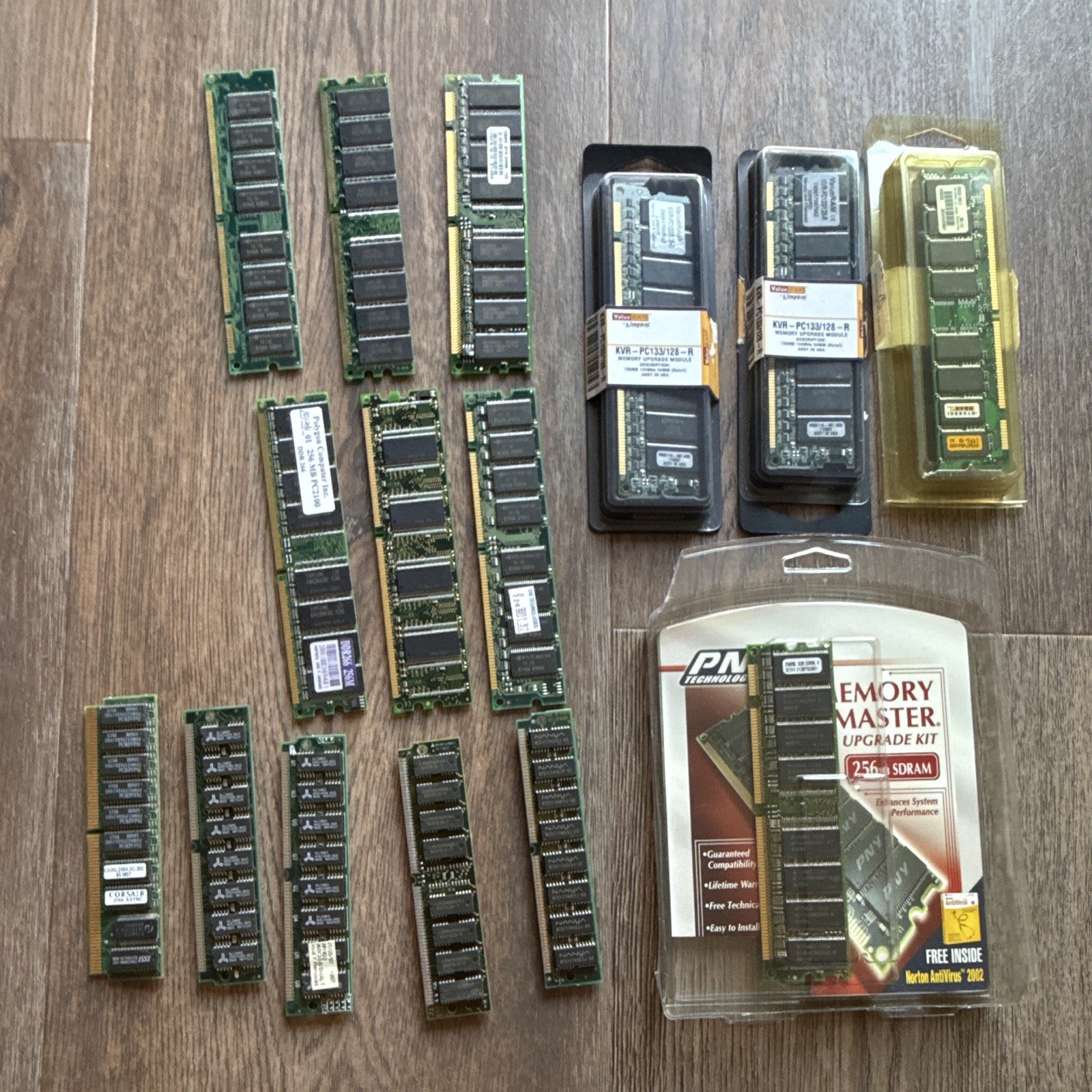 Vintage Computer RAM Lot (14 Sticks) - Kingston 128MB Sealed NOS, SDRAM & DDR1⁠