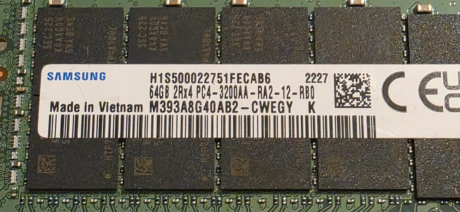 Samsung M393A8G40AB2-CWEGY 64GB DDR4 PC4-3200AA 2Rx4 PC4 ECC Server Memory