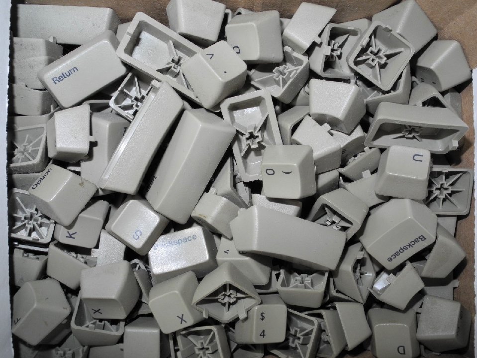 1984 Apple Macintosh 128K M0110 Keyboard ONE SINGLE KEY CAP Replacement Mac 512K 1984 Apple Macintosh 128K M0110 Keyboard ONE SINGLE KEY CAP Replacement Mac 512K