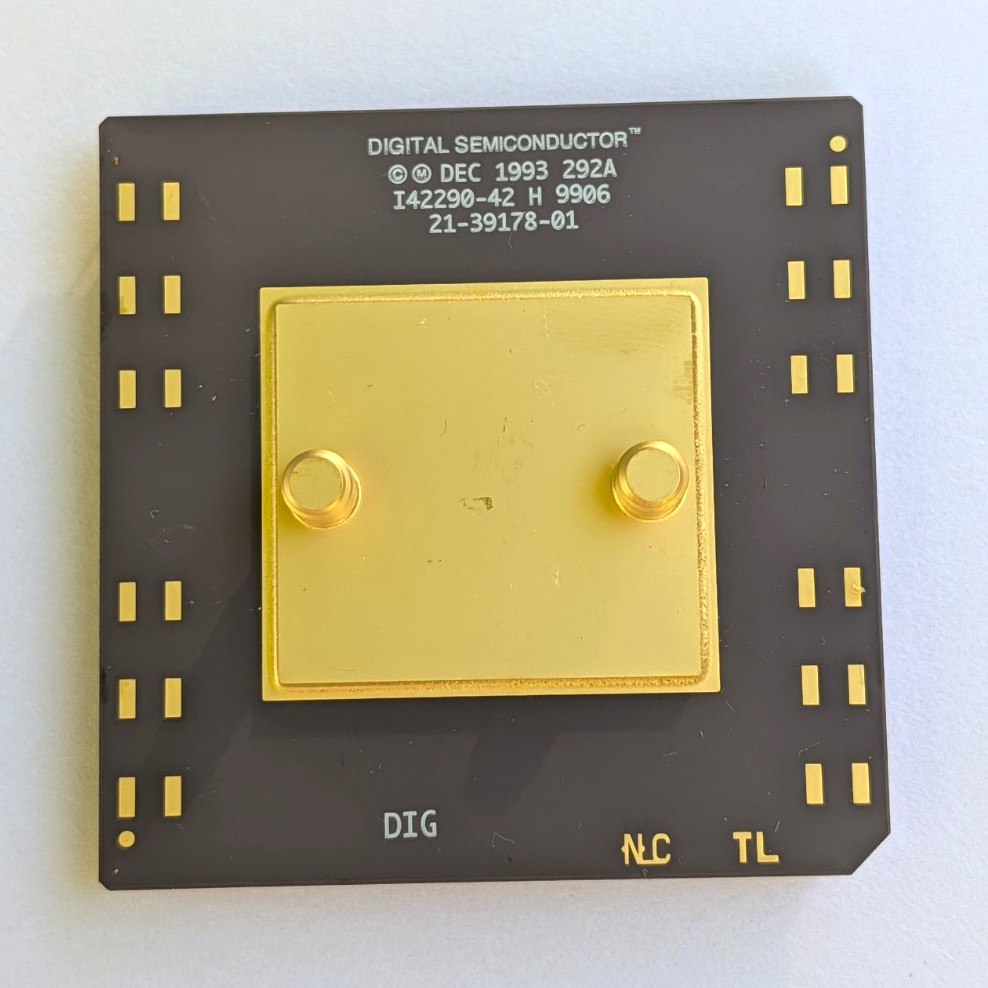 Vintage 1993 Digital Semiconductor DEC Ceramic PGA CPU – Alpha Era