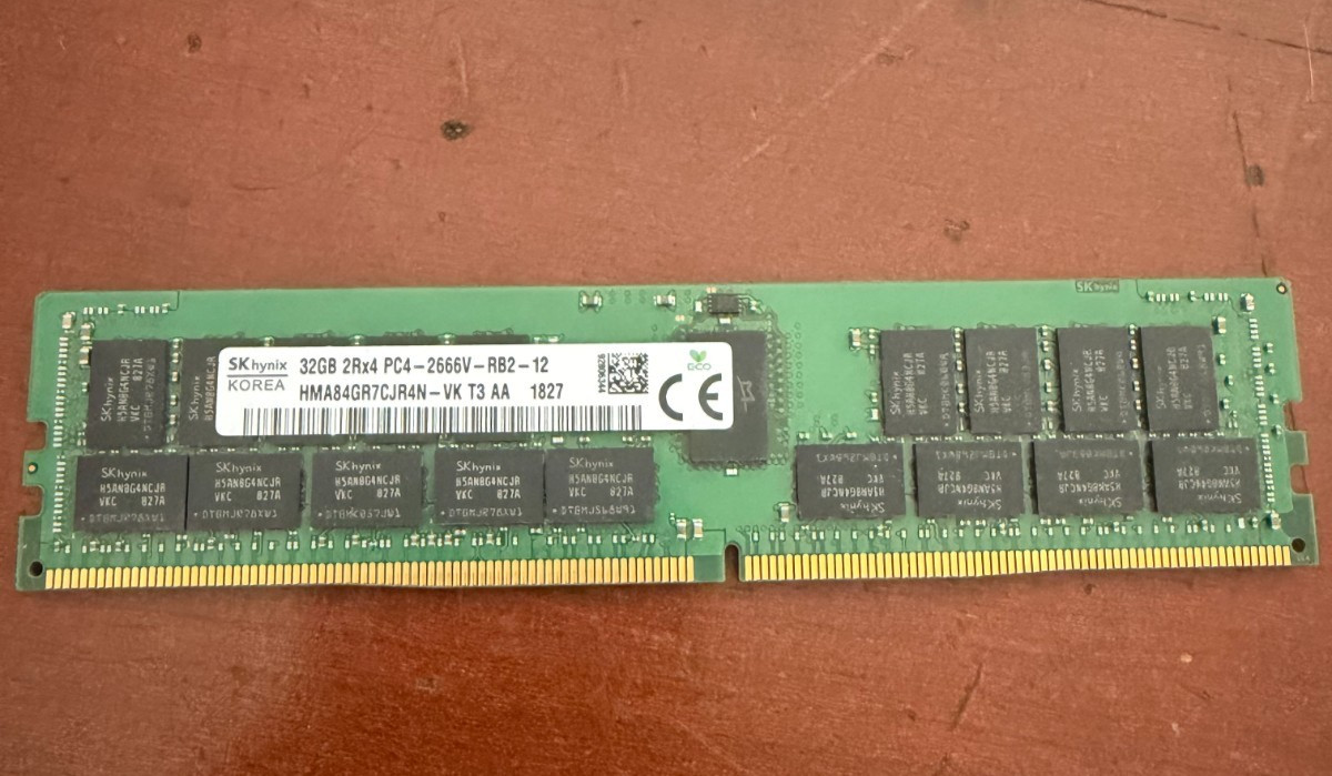 SK Hynix 32GB(1x32GB) 2RX4 PC4-2666V-R DDR4 ECC Memory RDIMM HMA84GR7CJR4N-VK