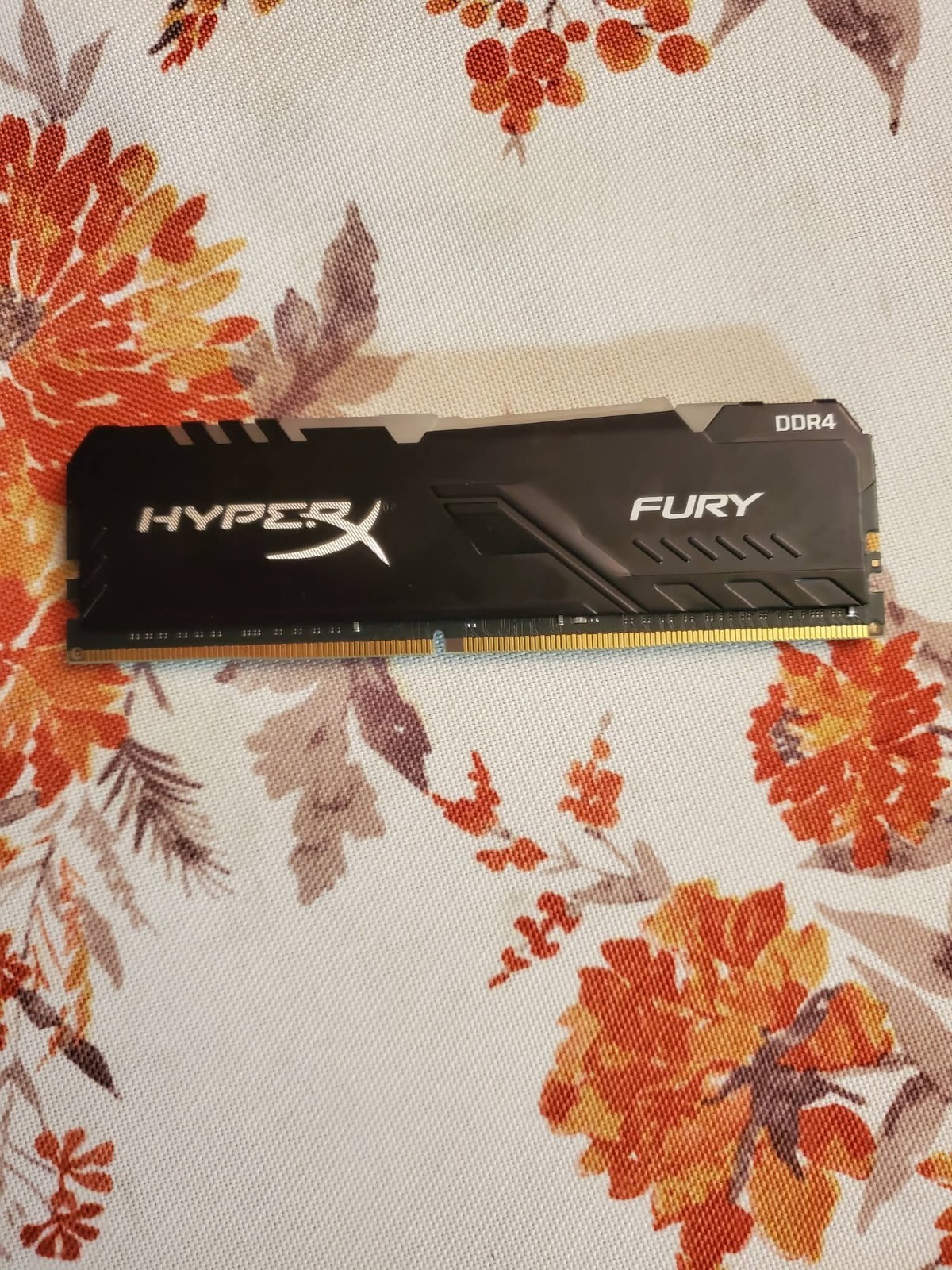 Kingston HyperX 16GB DDR4-3200 RGB RAM HP32D4U8D8HC-16XR Kingston HyperX 16GB DDR4-3200 RGB RAM HP32D4U8D8HC-16XR