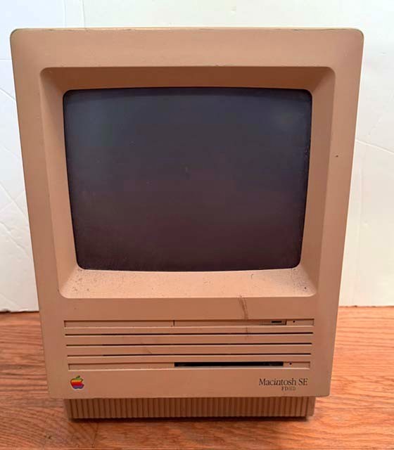 Vintage 1989 Apple Macintosh SE Desktop Computer Apple Model FDHD M5011 Untested Vintage 1989 Apple Macintosh SE Desktop Computer Apple Model FDHD M5011 Untested
