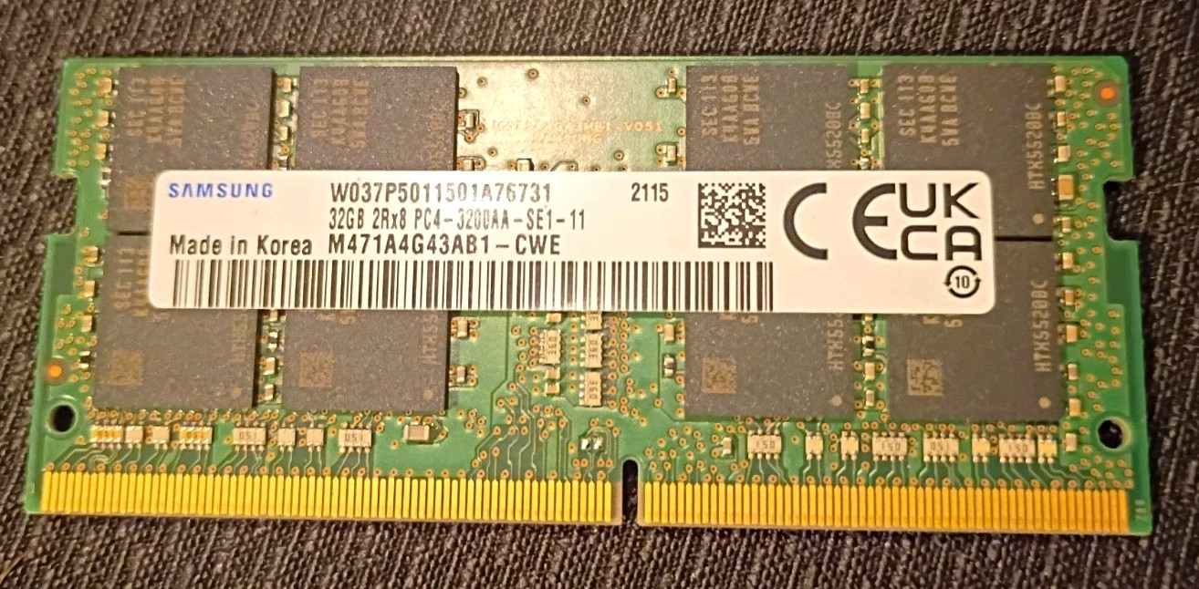 Samsung 32GB DDR4 SO-DIMM PC4-3200AA 260-Pin Laptop RAM M471A4G43AB1-CWE