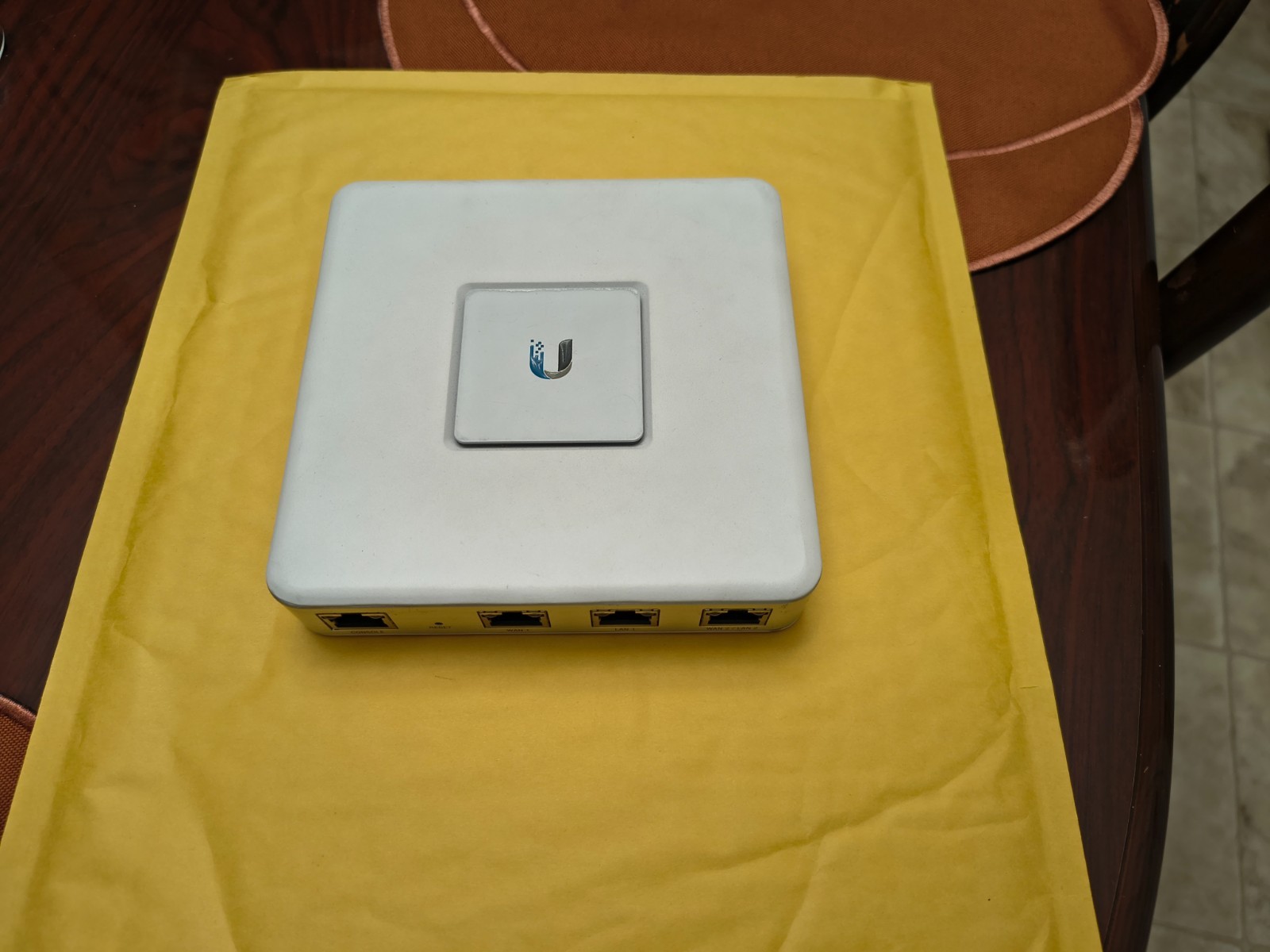 Ubiquiti UniFi Security Gateway Enterprise Firewall Router USG w/ Power Supply Ubiquiti UniFi Security Gateway Enterprise Firewall Router USG w/ Power Supply