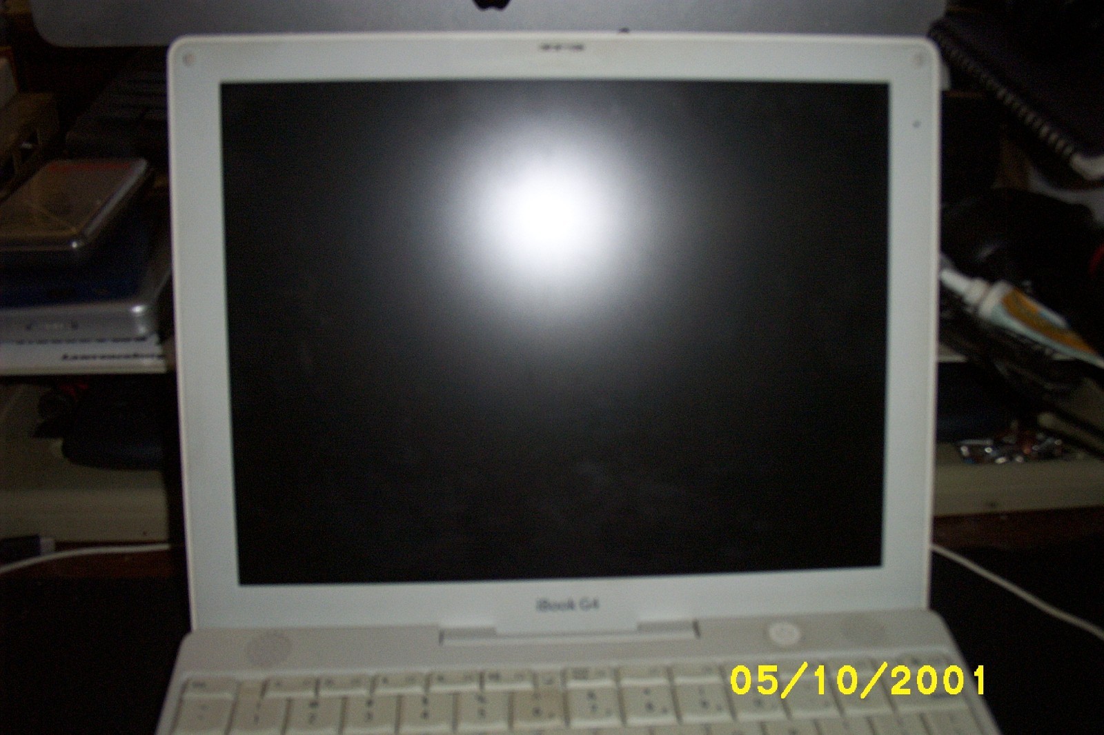 Vintage Apple iBook Power PC G4 800Mhz Vintage Apple iBook Power PC G4 800Mhz