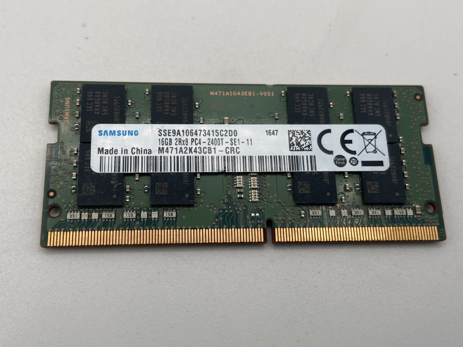 Samsung 16GB (1x16GB) 2400MHz M471A2K43CB1-CRC 2Rx8 PC4-2400T DDR4 Laptop RAM
