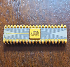 MOS MCS1026 Vintage Ceramic Chip - missing multiple legs (BO) picture
